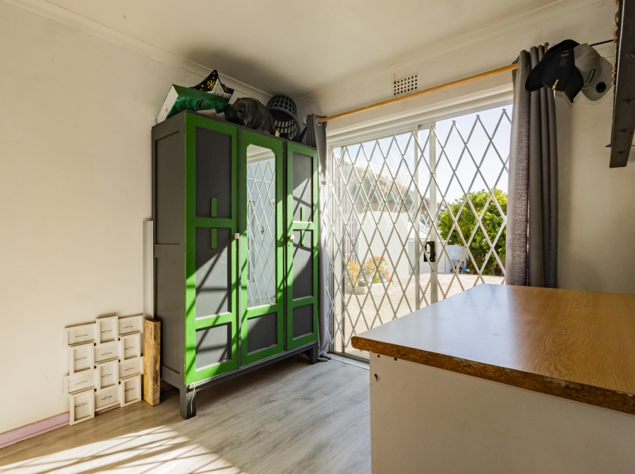 2 Bedroom Property for Sale in Oakglen Western Cape